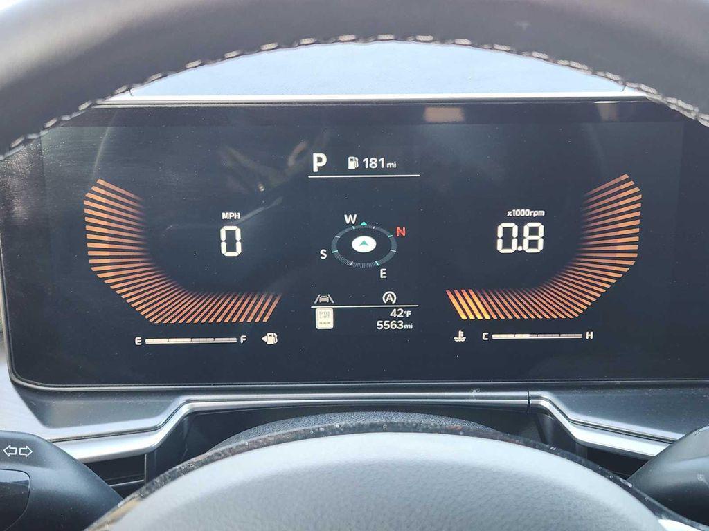 used 2025 Kia Sorento car, priced at $33,990