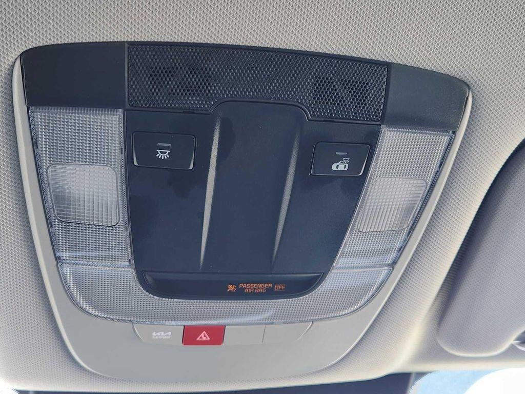 used 2025 Kia Sorento car, priced at $33,990