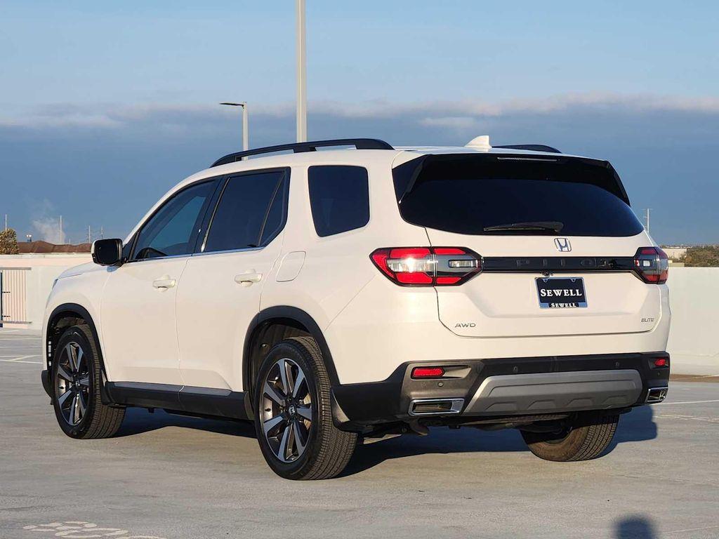 used 2023 Honda Pilot car, priced at $44,990