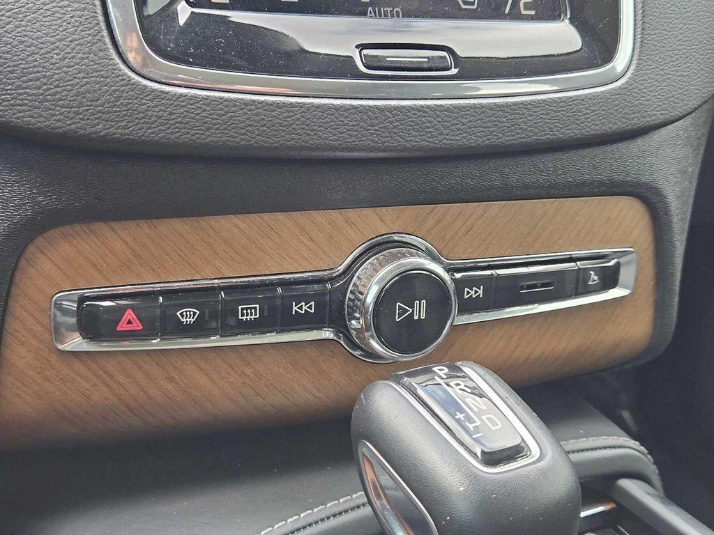 used 2020 Volvo XC90 car, priced at $25,990