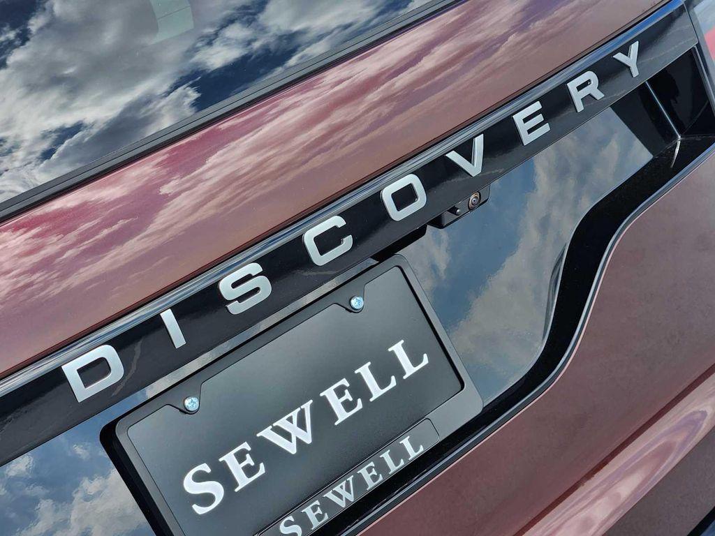 new 2026 Land Rover Discovery car, priced at $79,751