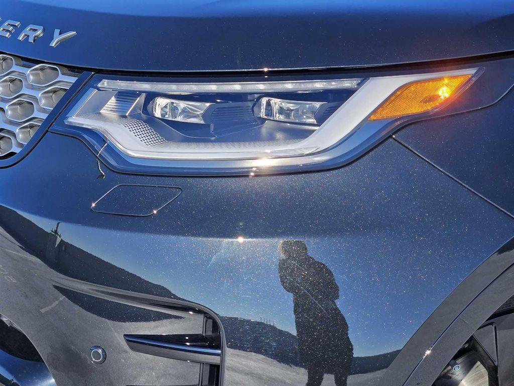 new 2026 Land Rover Discovery car, priced at $78,021