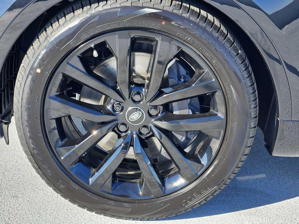 new 2026 Land Rover Discovery car, priced at $78,021