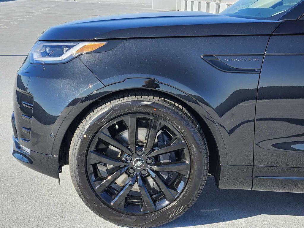 new 2026 Land Rover Discovery car, priced at $78,021