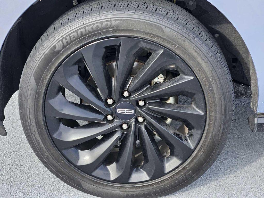 used 2021 Lincoln Navigator car, priced at $39,990