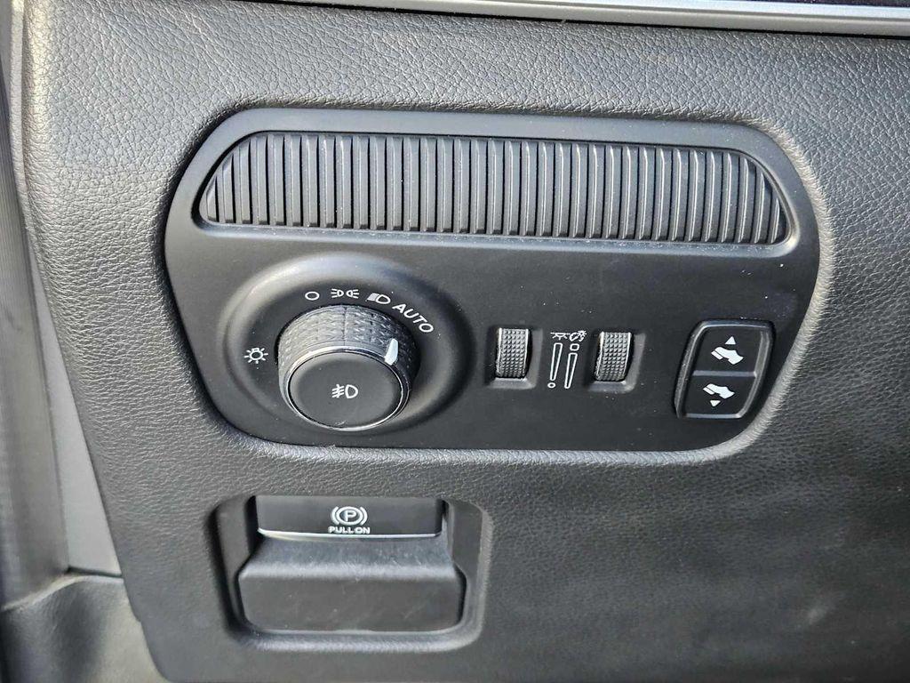 used 2022 Jeep Wagoneer car, priced at $35,990