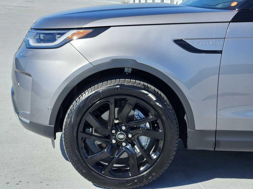 used 2025 Land Rover Discovery car, priced at $53,990
