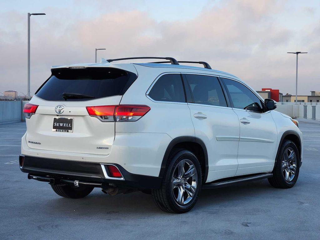 used 2018 Toyota Highlander car, priced at $21,990