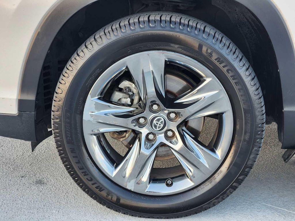 used 2018 Toyota Highlander car, priced at $21,990