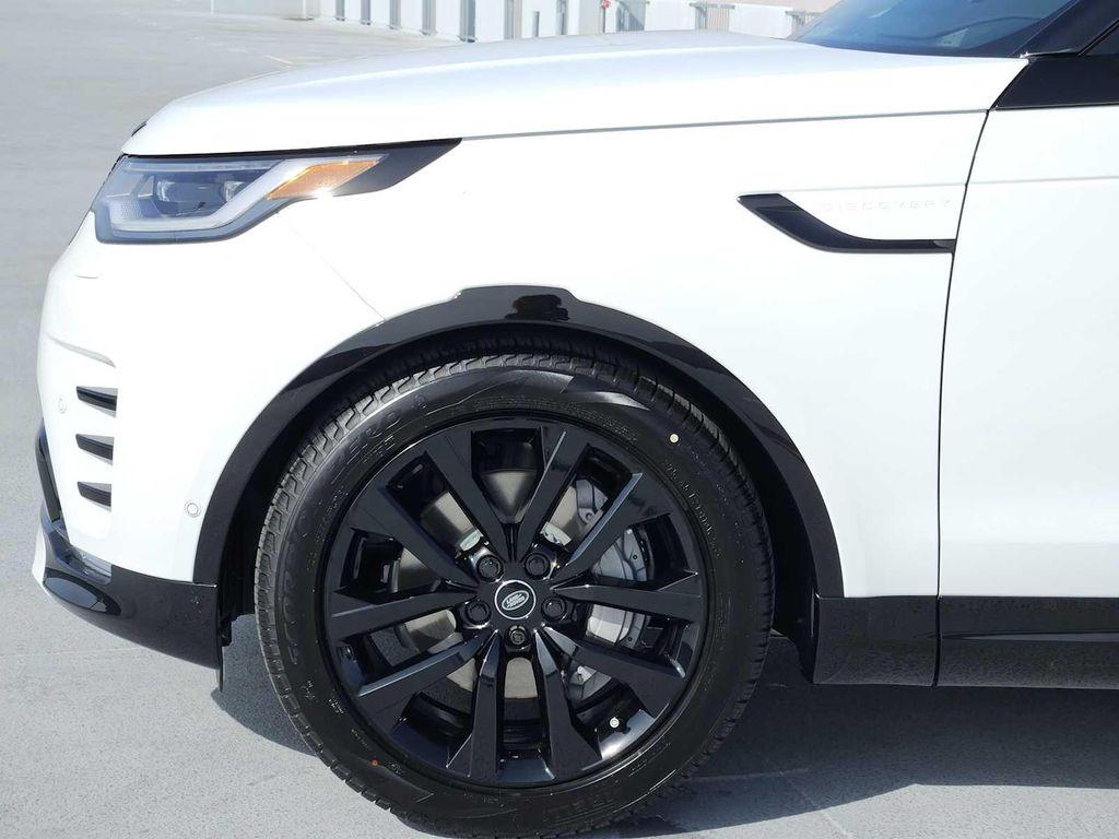 new 2026 Land Rover Discovery car, priced at $75,136