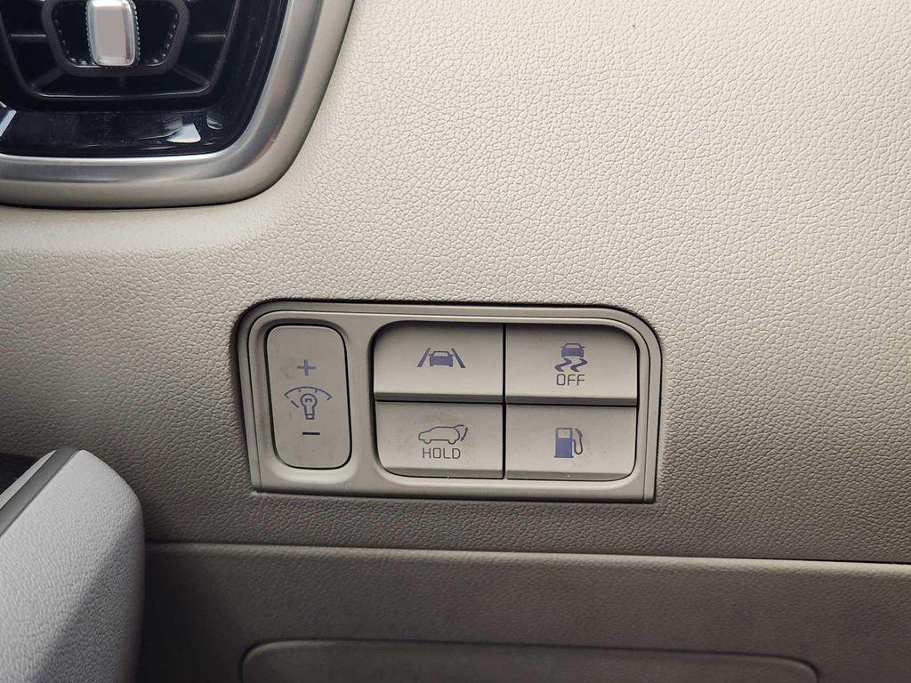 used 2023 Kia Sorento Plug-In Hybrid car, priced at $35,990