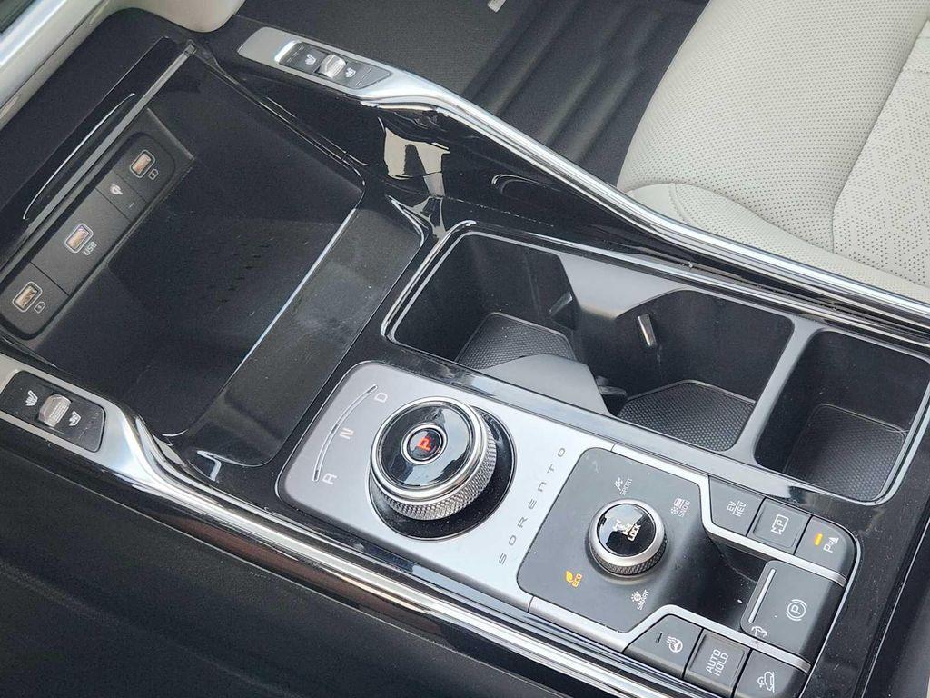 used 2023 Kia Sorento Plug-In Hybrid car, priced at $35,990