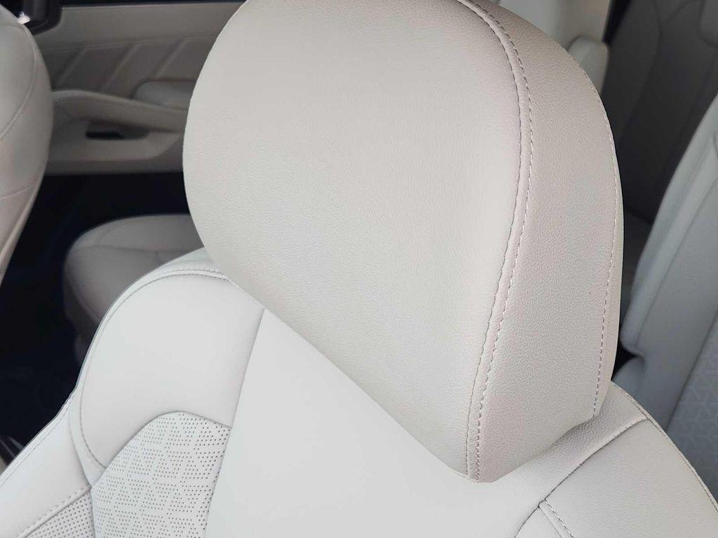 used 2023 Kia Sorento Plug-In Hybrid car, priced at $35,990