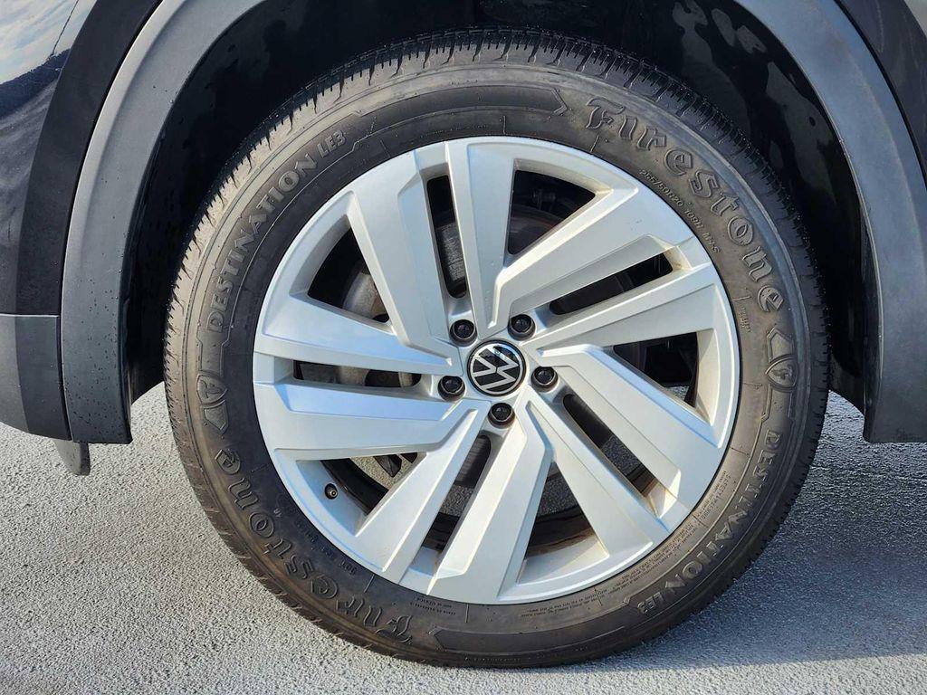 used 2020 Volkswagen Atlas Cross Sport car, priced at $17,990