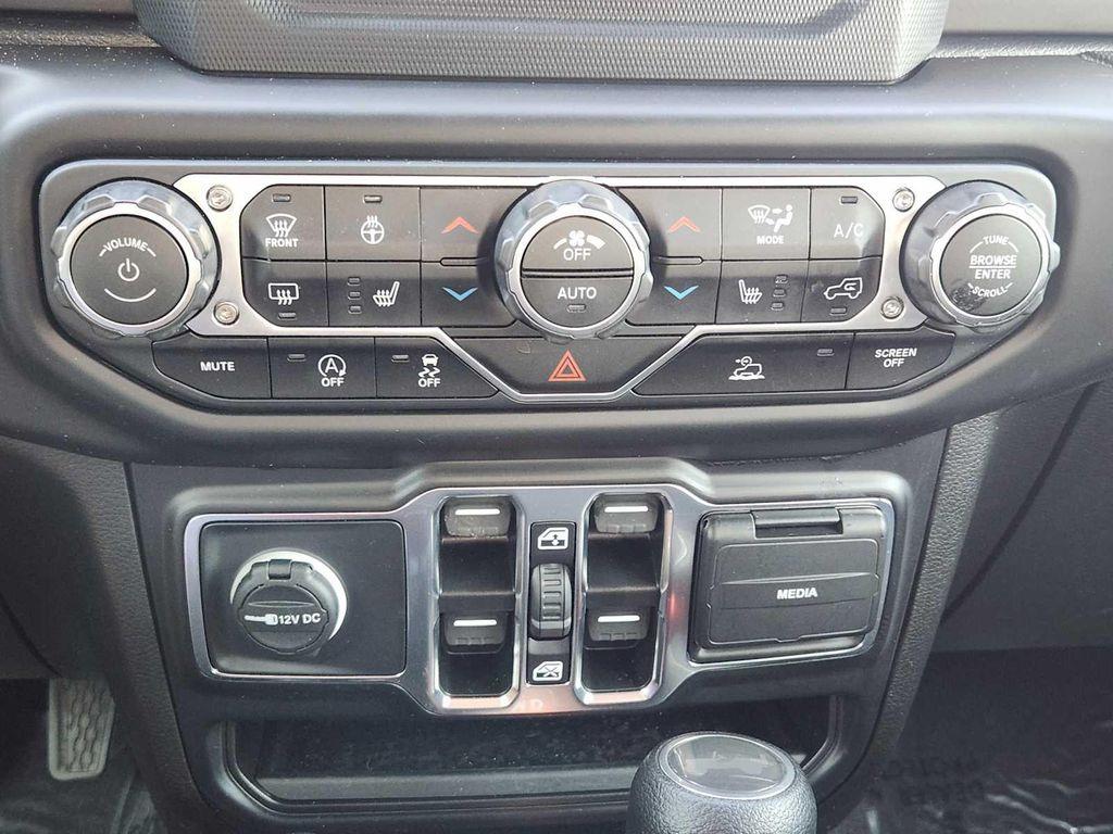 used 2022 Jeep Wrangler Unlimited car, priced at $33,990