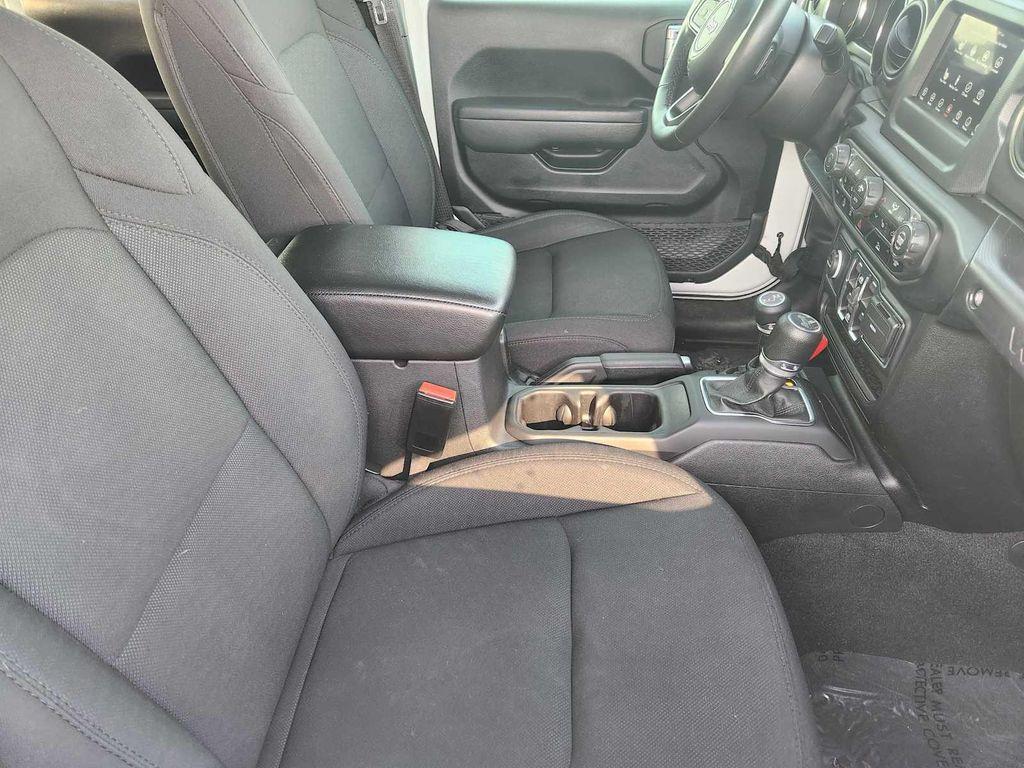 used 2022 Jeep Wrangler Unlimited car, priced at $33,990