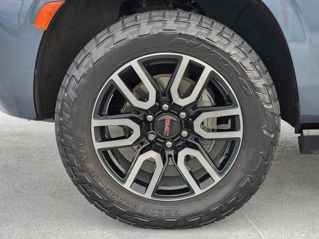 used 2021 GMC Yukon car, priced at $44,990