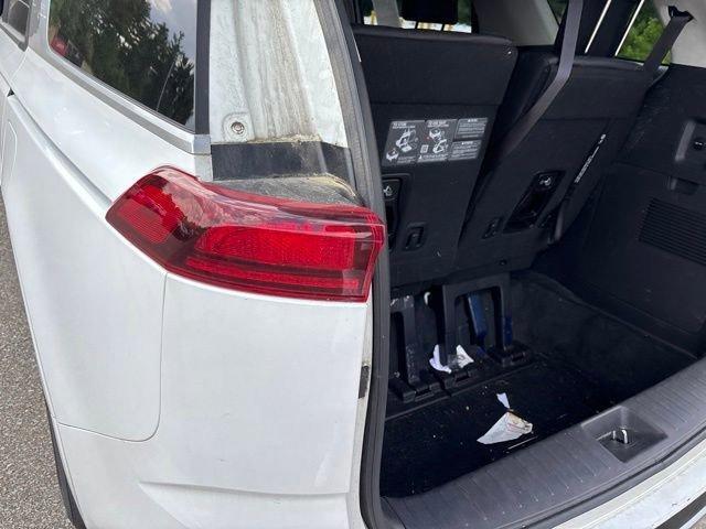used 2024 Kia Carnival car, priced at $30,790