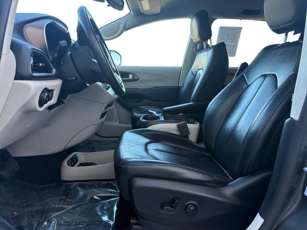 used 2017 Chrysler Pacifica car, priced at $10,996