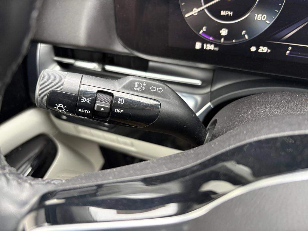 used 2022 Kia Carnival car, priced at $25,692