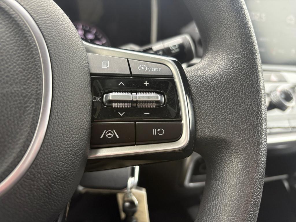 used 2022 Kia Sorento car, priced at $22,553