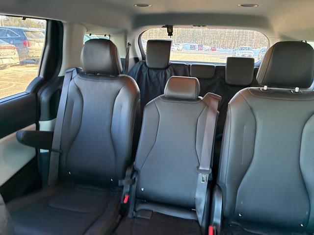 used 2023 Kia Carnival car, priced at $30,391