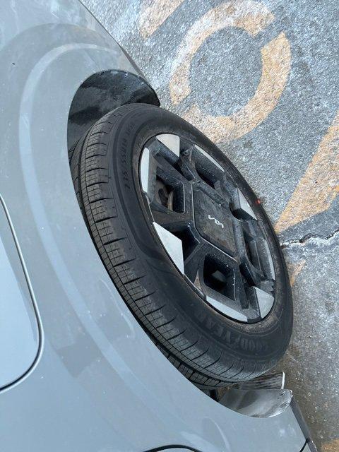 used 2023 Kia Carnival car, priced at $30,391