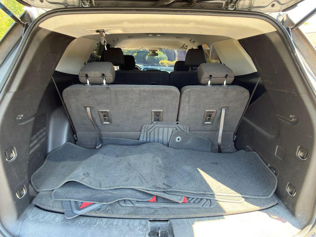 used 2021 Chevrolet Traverse car, priced at $11,800