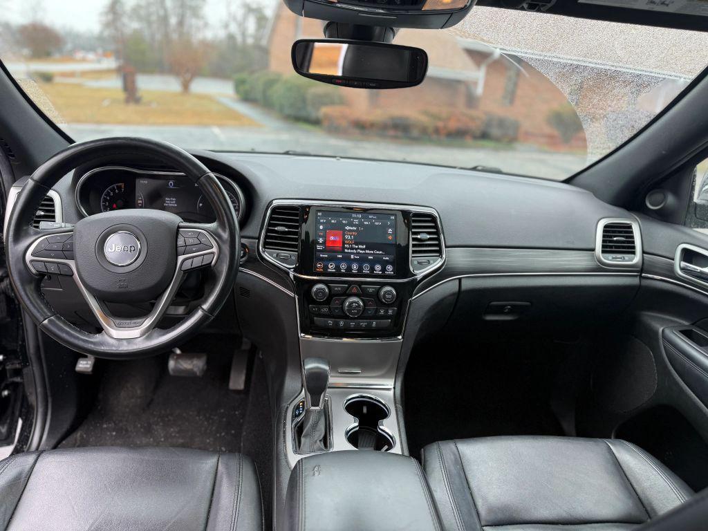 used 2022 Jeep Grand Cherokee car, priced at $17,400