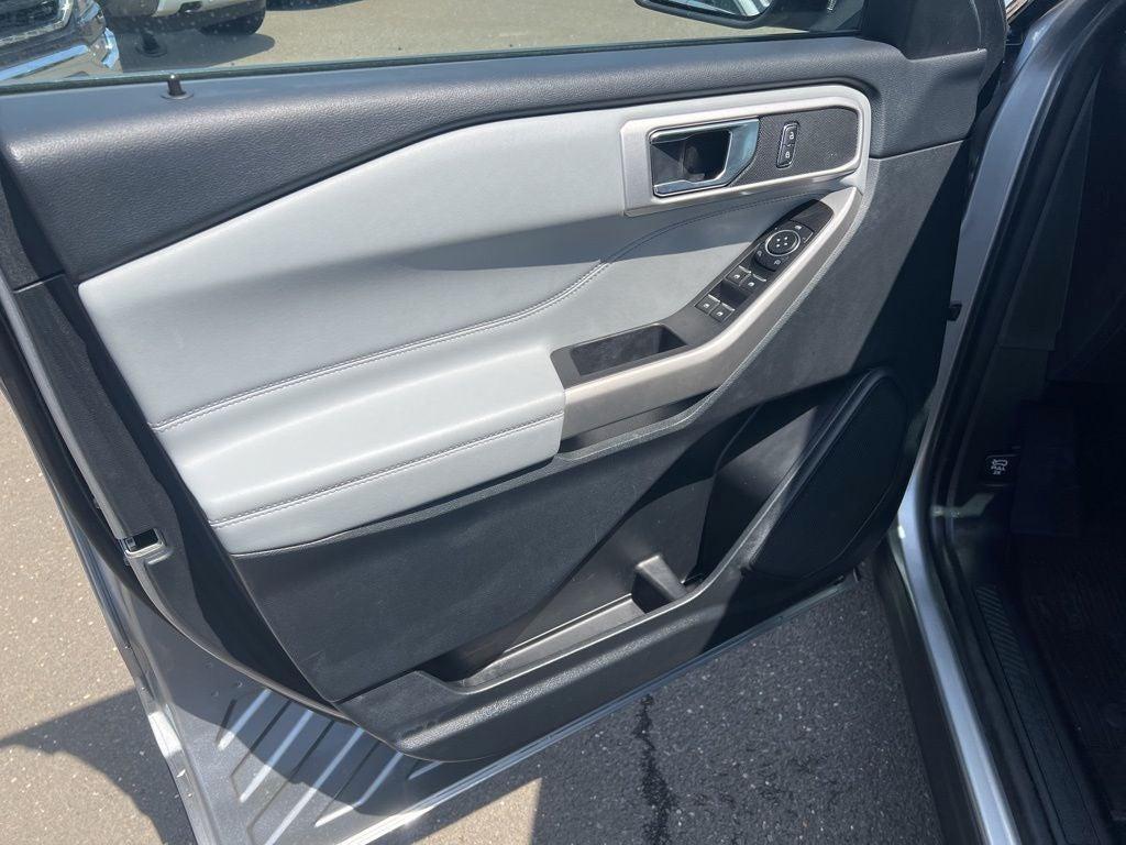 used 2022 Ford Explorer car, priced at $31,900