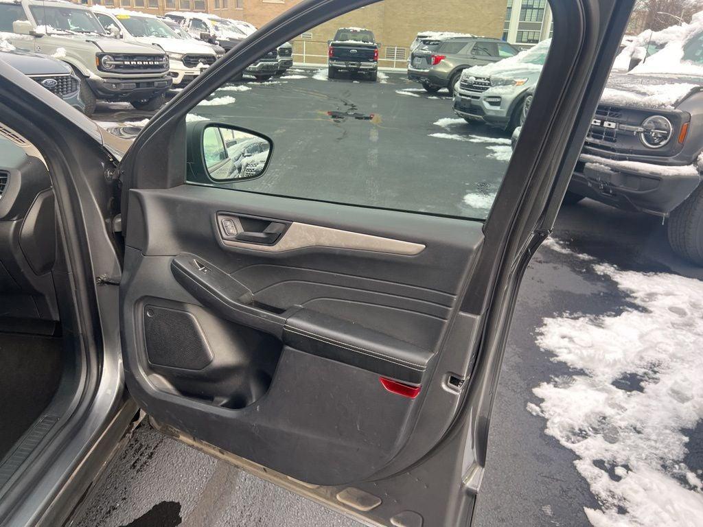 used 2022 Ford Escape car, priced at $19,450