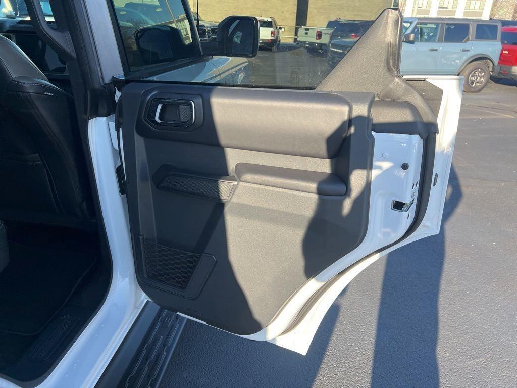 used 2025 Ford Bronco car, priced at $45,900