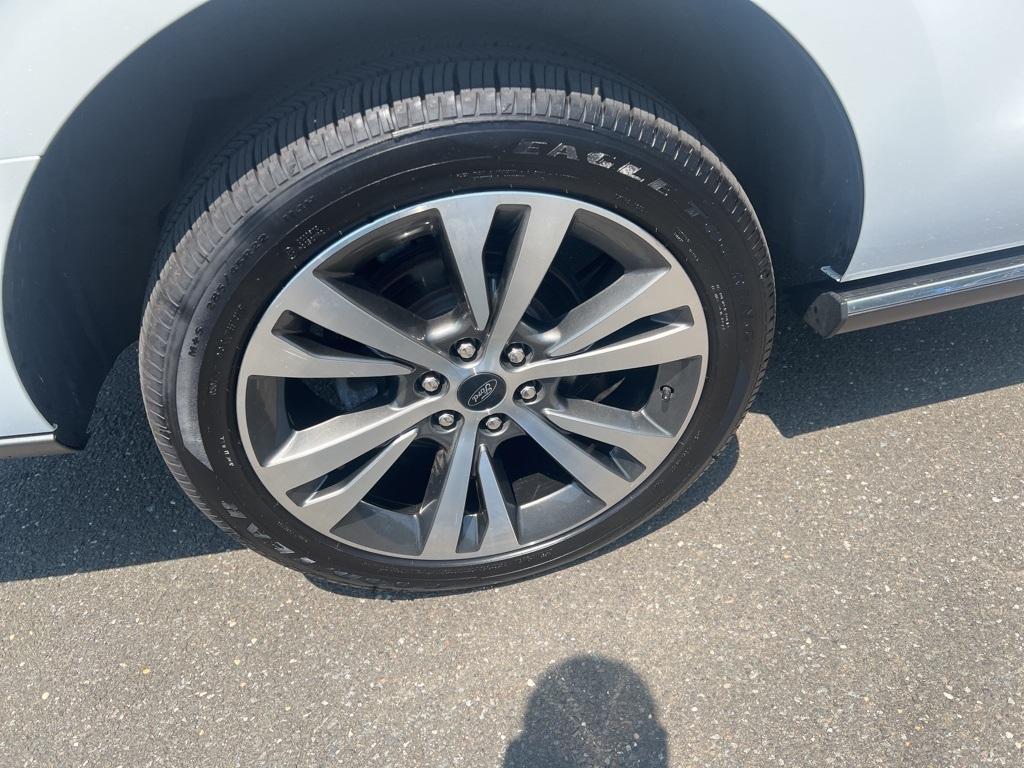 used 2021 Ford Expedition car, priced at $42,700