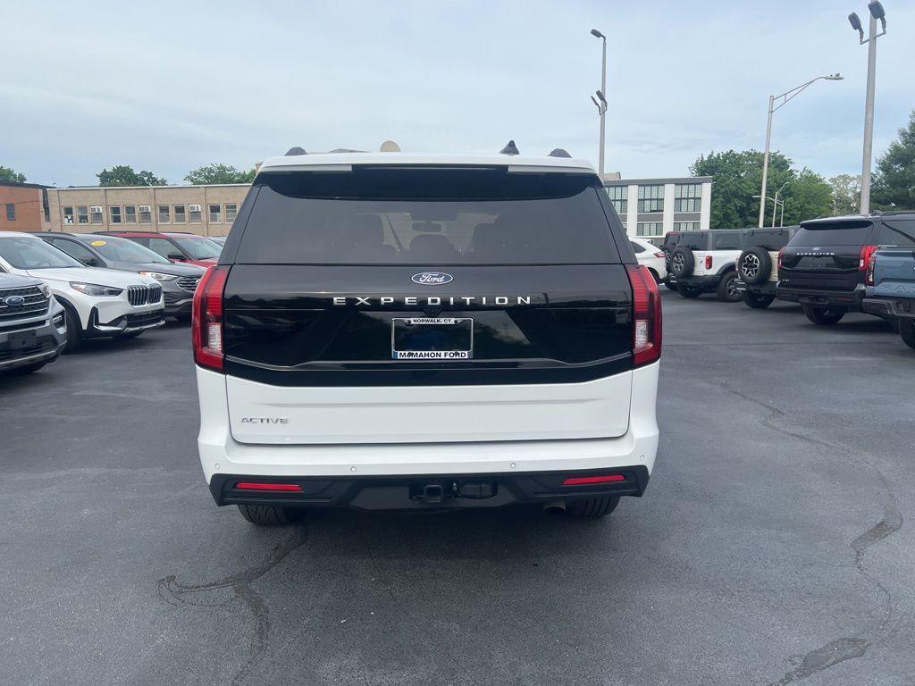 used 2025 Ford Expedition car, priced at $59,000