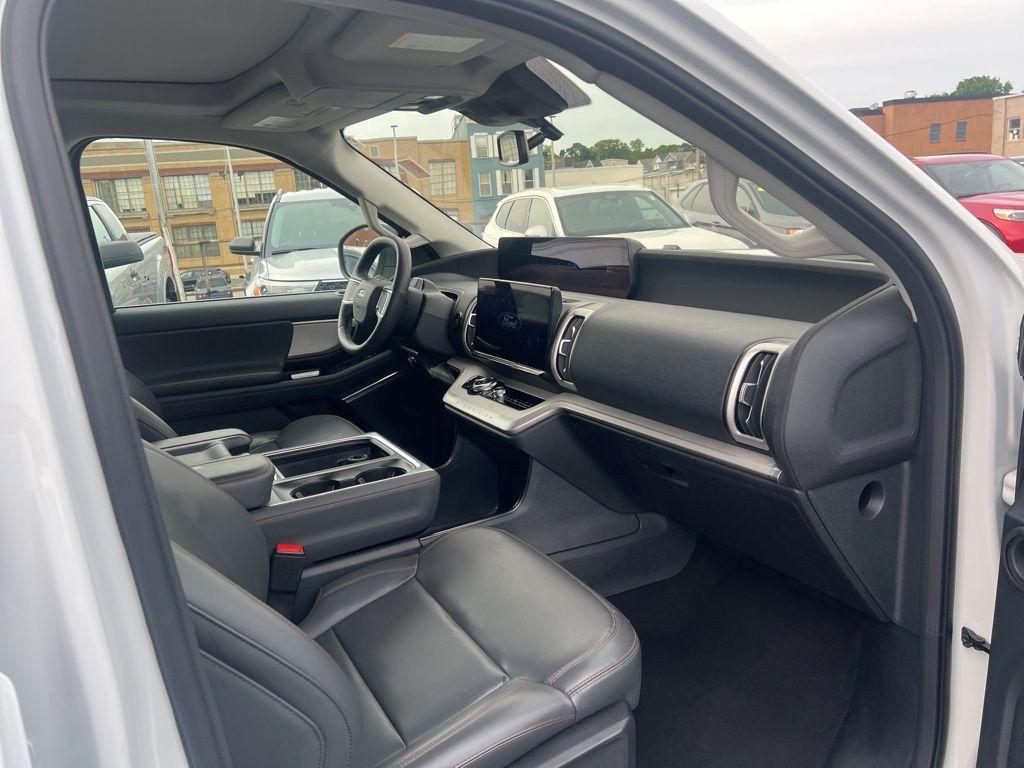 used 2025 Ford Expedition car, priced at $59,000