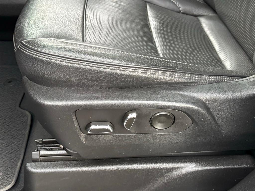 used 2023 GMC Yukon car, priced at $49,100