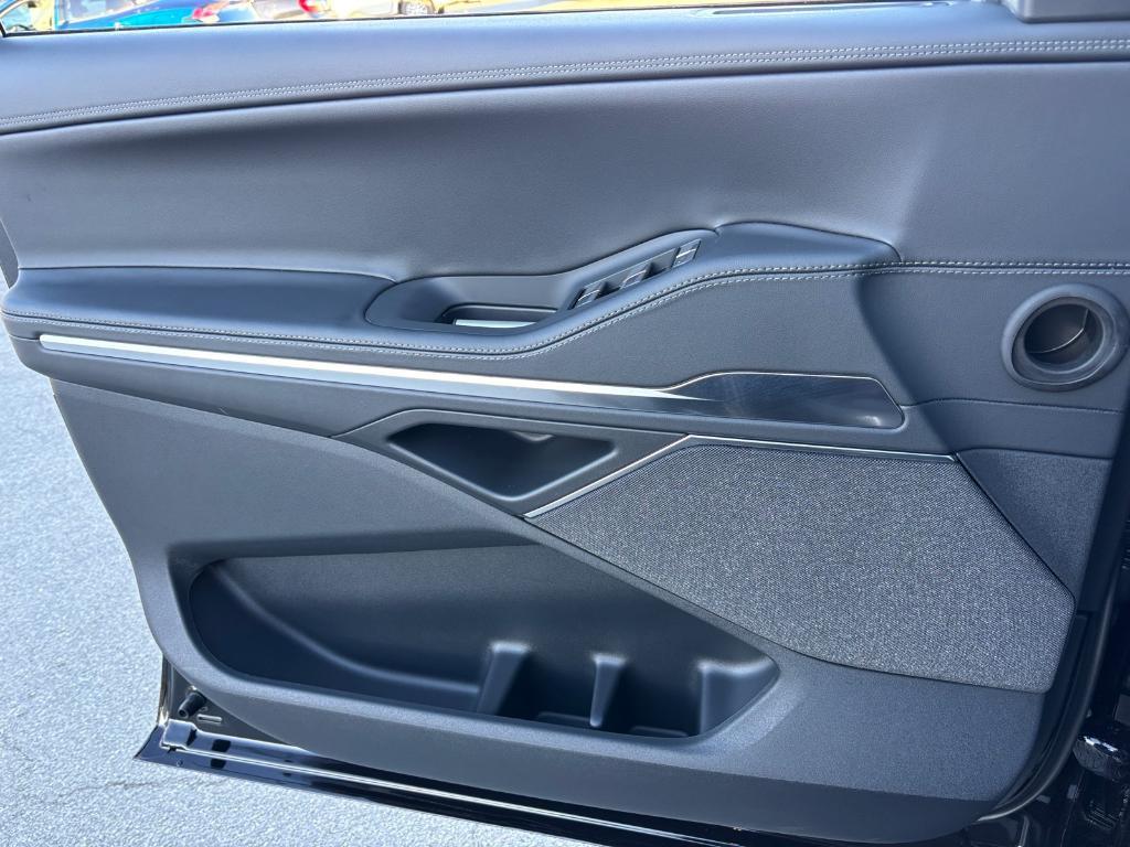 new 2025 Lincoln Navigator L car, priced at $106,633