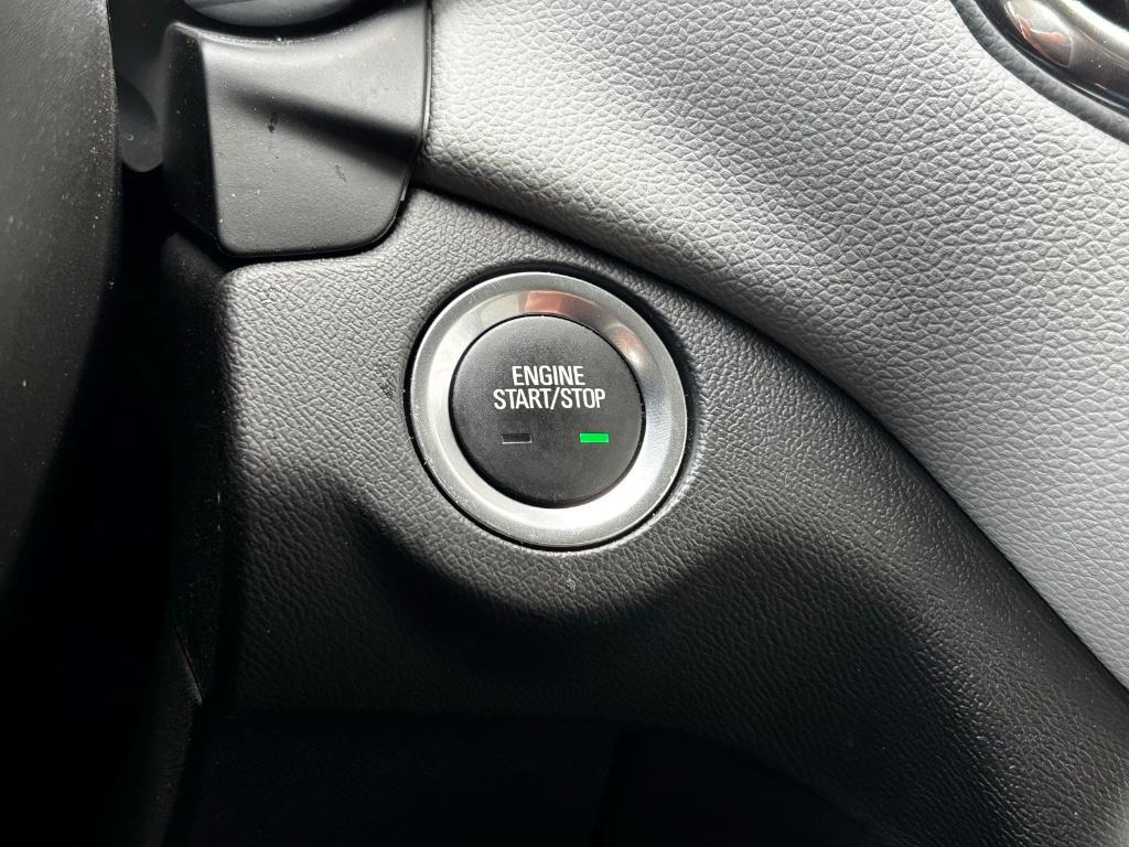 used 2023 Chevrolet Equinox car, priced at $19,742