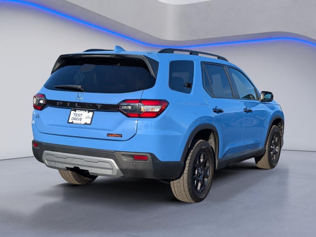 used 2025 Honda Pilot car, priced at $36,524