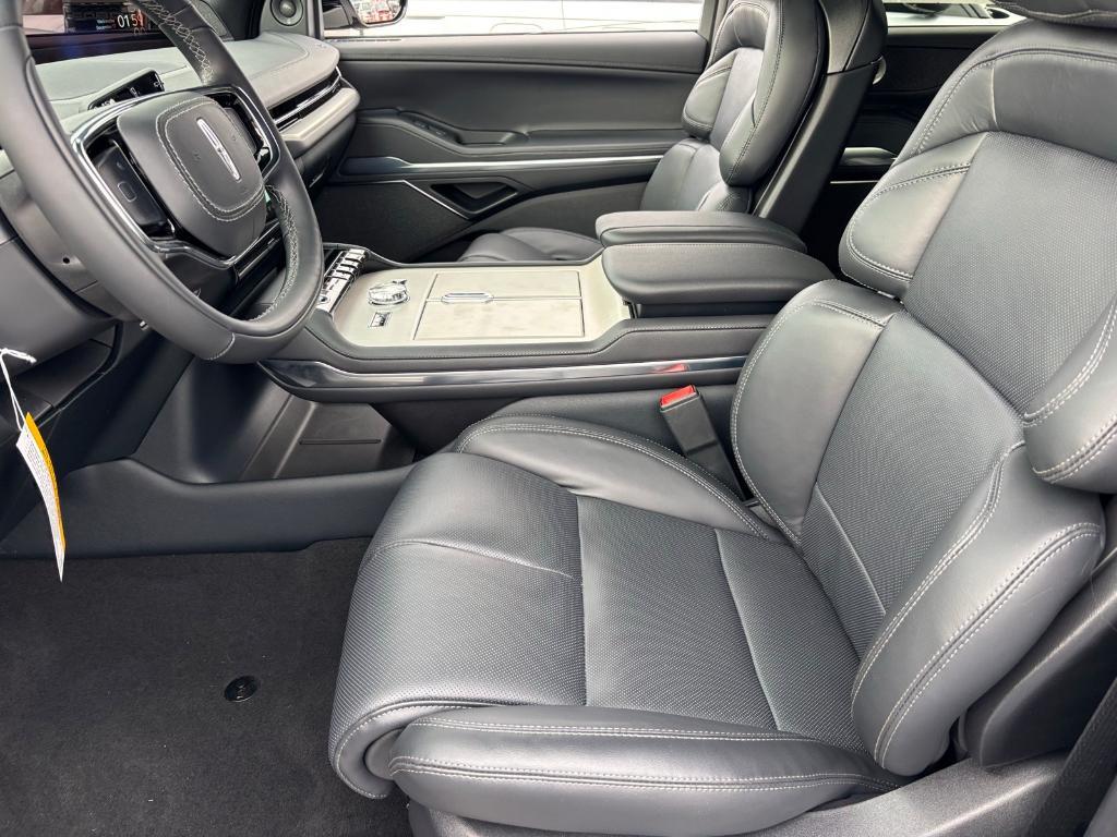 new 2026 Lincoln Navigator L car, priced at $115,585
