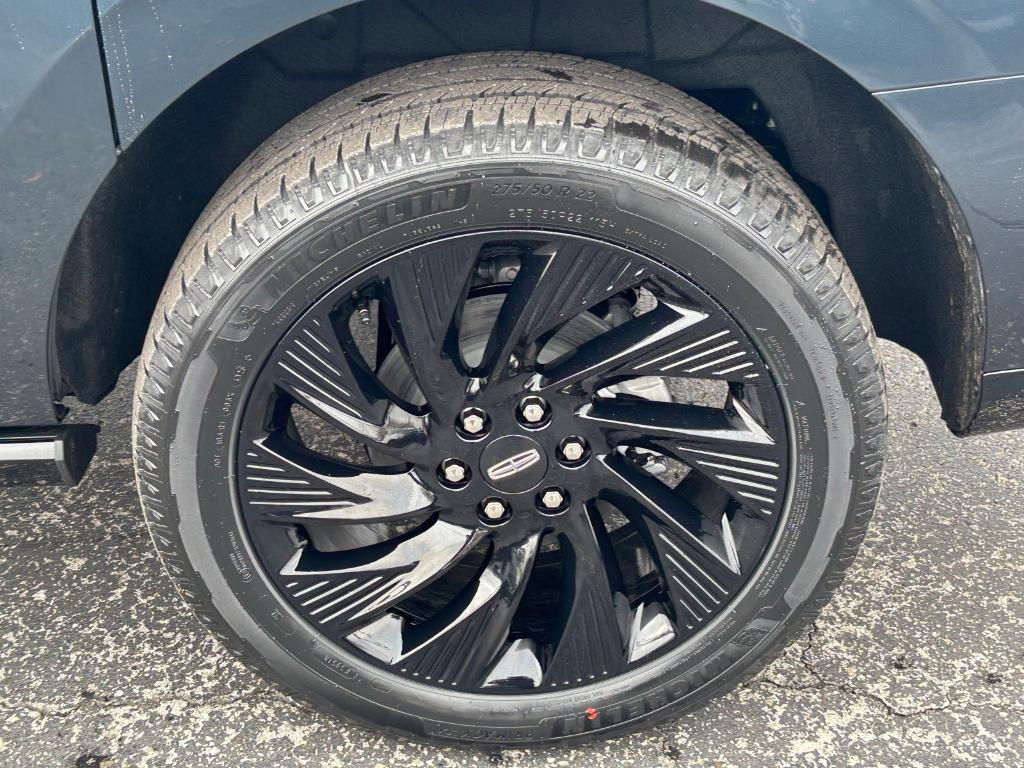 new 2025 Lincoln Navigator L car, priced at $107,368