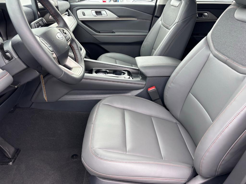 new 2026 Ford Explorer car, priced at $39,525