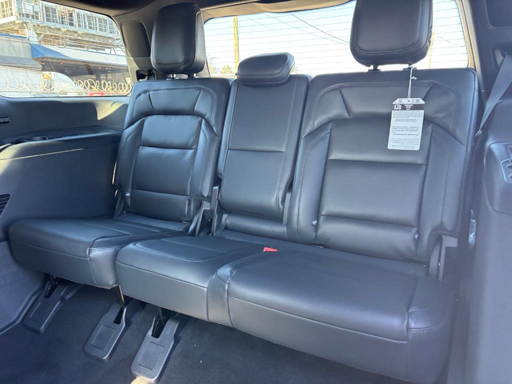 new 2025 Lincoln Navigator car, priced at $101,438