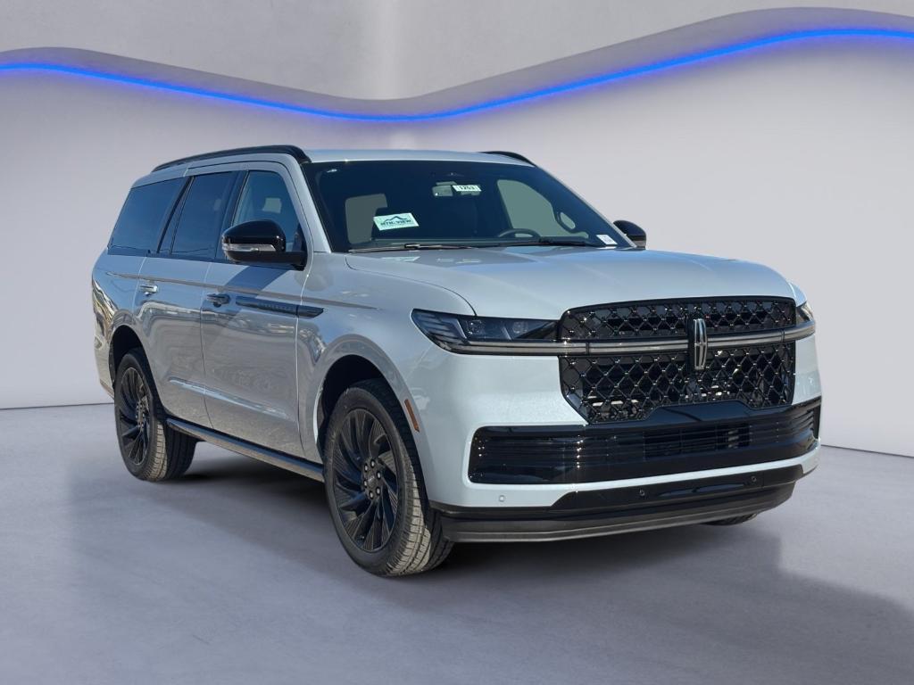 new 2025 Lincoln Navigator car, priced at $101,438