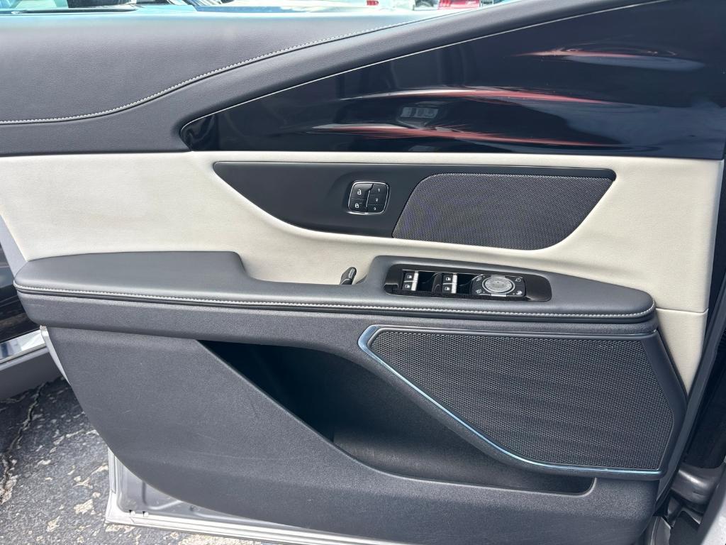 used 2024 Lincoln Nautilus car, priced at $45,341