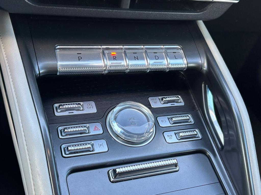 used 2024 Lincoln Nautilus car, priced at $45,341