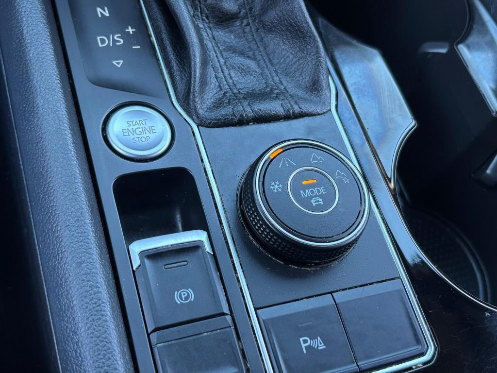 used 2020 Volkswagen Atlas Cross Sport car, priced at $17,622