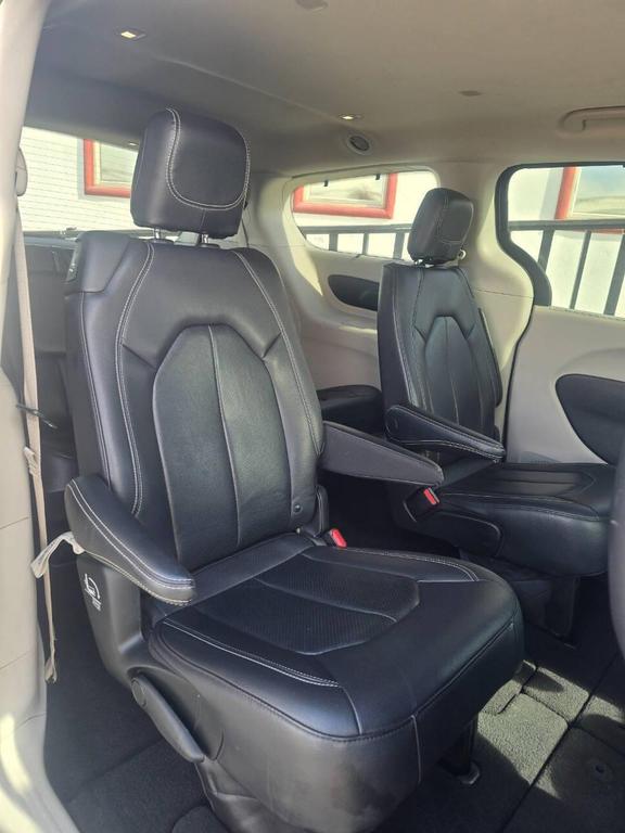 used 2022 Chrysler Pacifica car, priced at $21,991