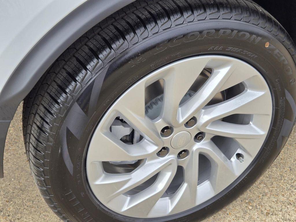 new 2026 Land Rover Discovery car, priced at $63,576