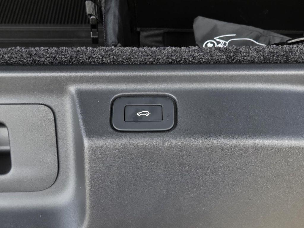 new 2026 Land Rover Range Rover car, priced at $124,541